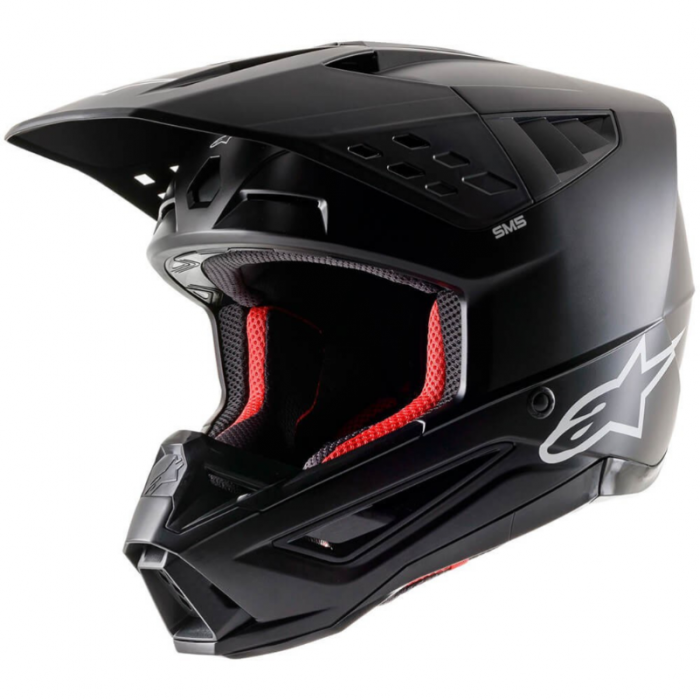 sleek-offroad-helmet-design-700x700-1.png